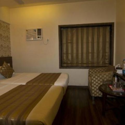 Rajhans Hotel Mumbai