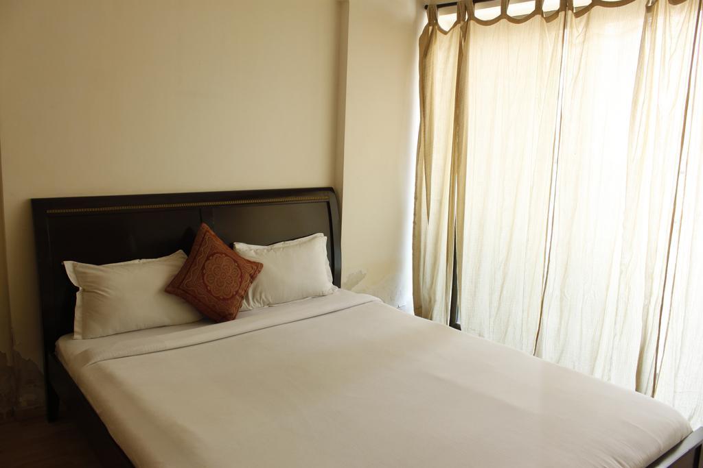 Hotel Laurent & Benon Luxury Service Apartment - Bandra 3*