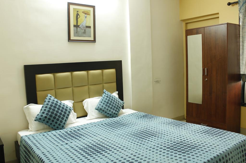 Hotel Laurent & Benon Luxury Service Apartment - Bandra Mumbai