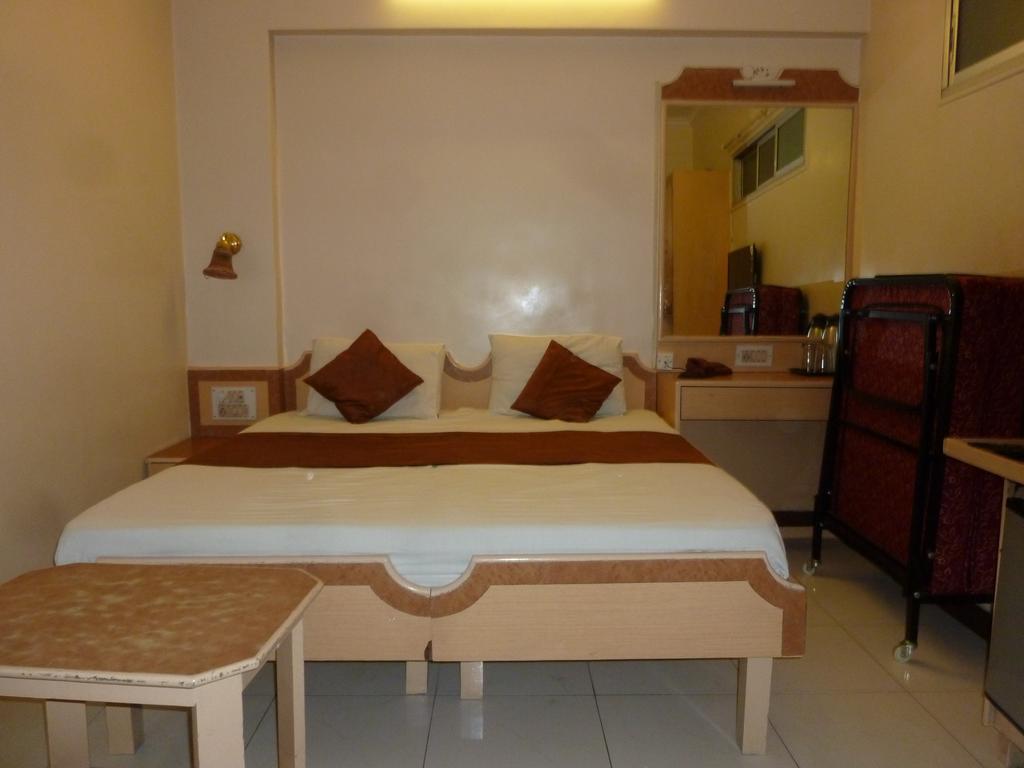 Guest house Saigal Mumbai
