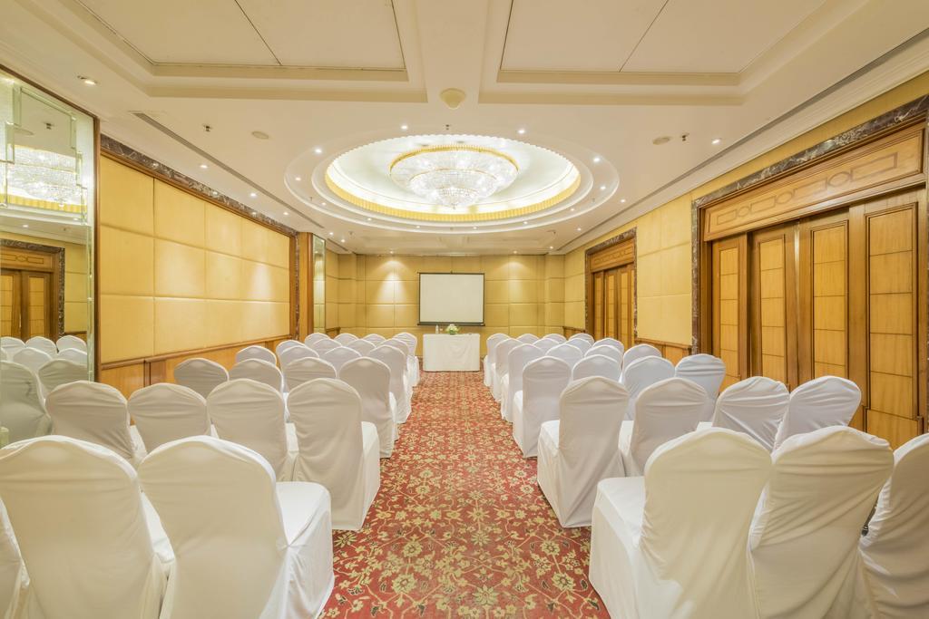 Hotel Parle International