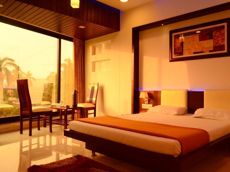 Hotel La Metro Near Bkc 3*