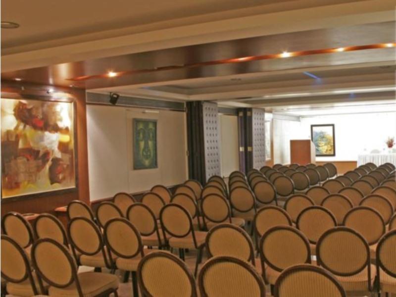 Diplomat, Colaba Hotel 3*
