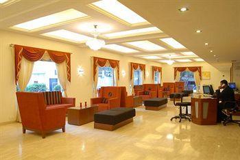 Juhu Plaza Hotel 3*