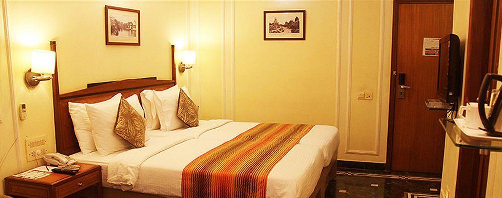 Hiltop Hotel