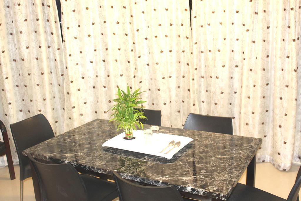Apartment Dragonfly Emerald Mumbai