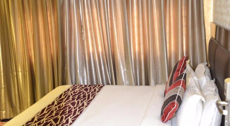 Hotel Manama Mumbai