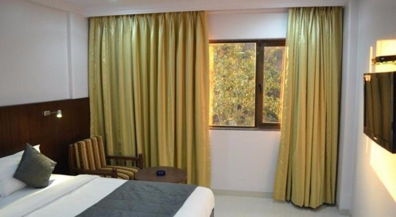 Hotel Fabhotel On Time Andheri East Mumbai