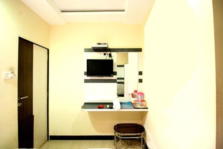 Apple Guest house Mumbai