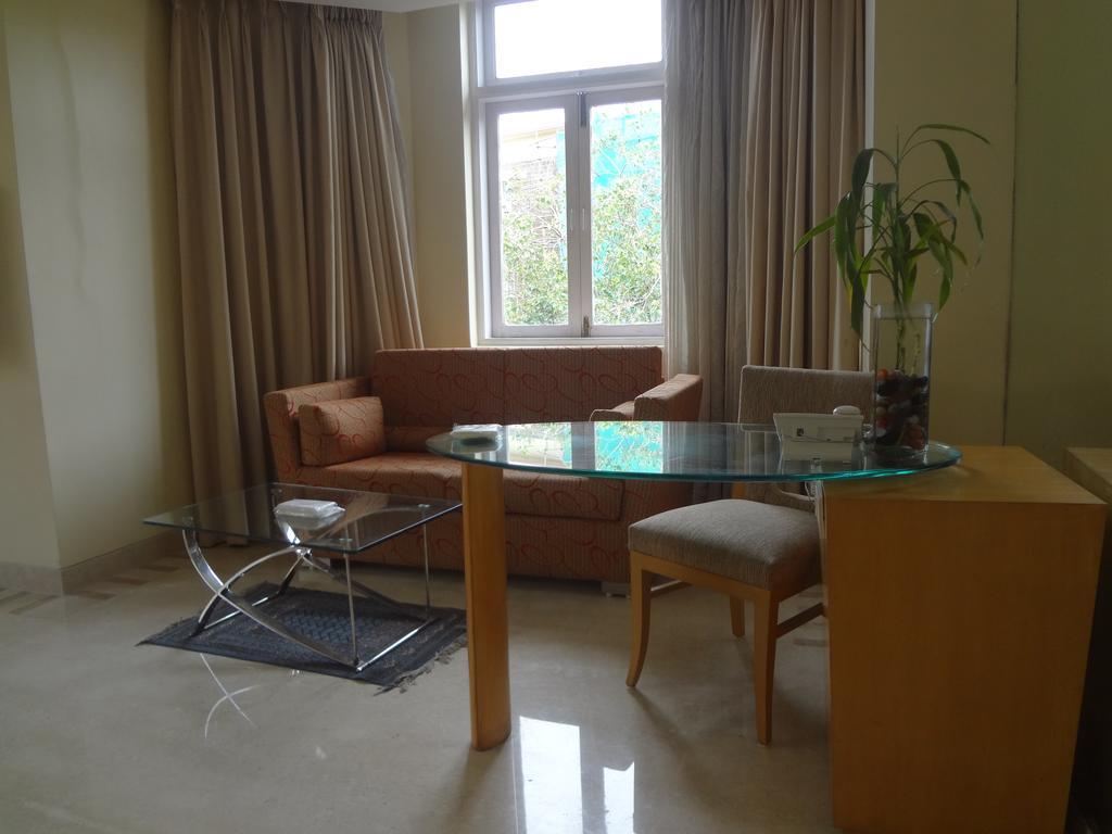 Ascot Hotel