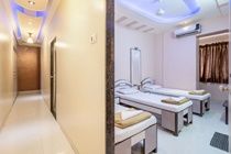 Broadway Colaba Hotel