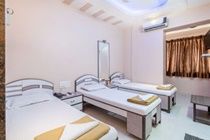 Hotel Broadway Colaba 2*
