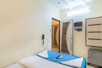 Broadway Colaba 2*