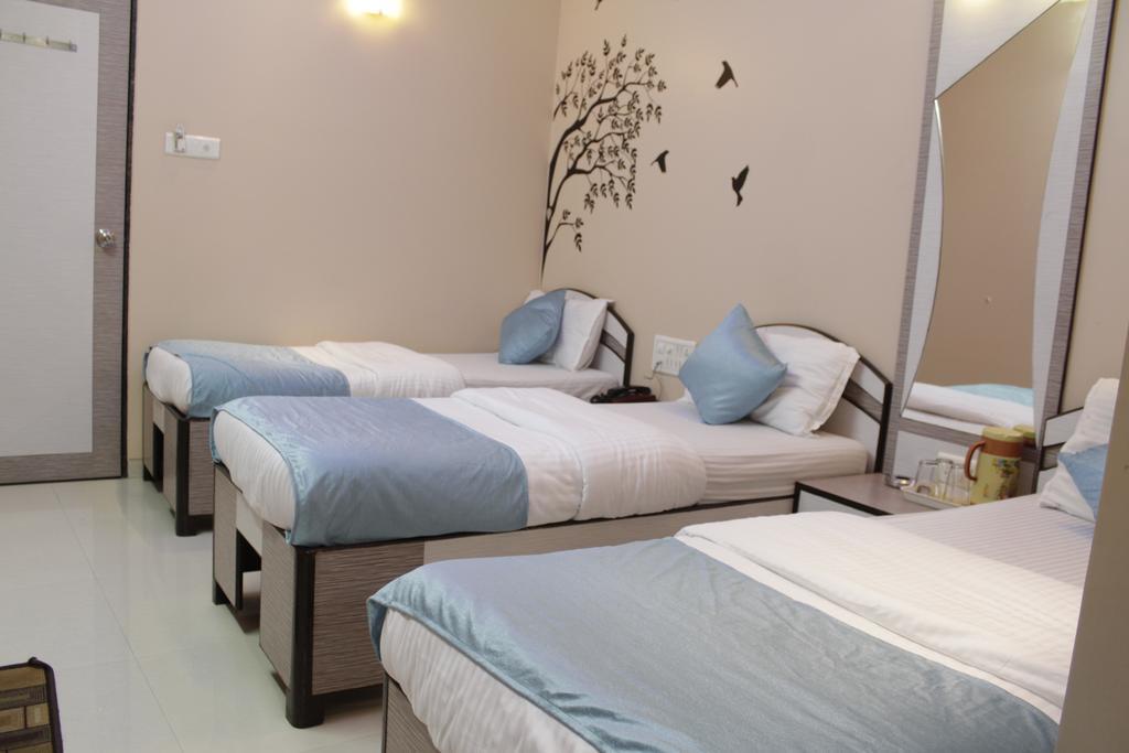 Broadway Colaba Hotel