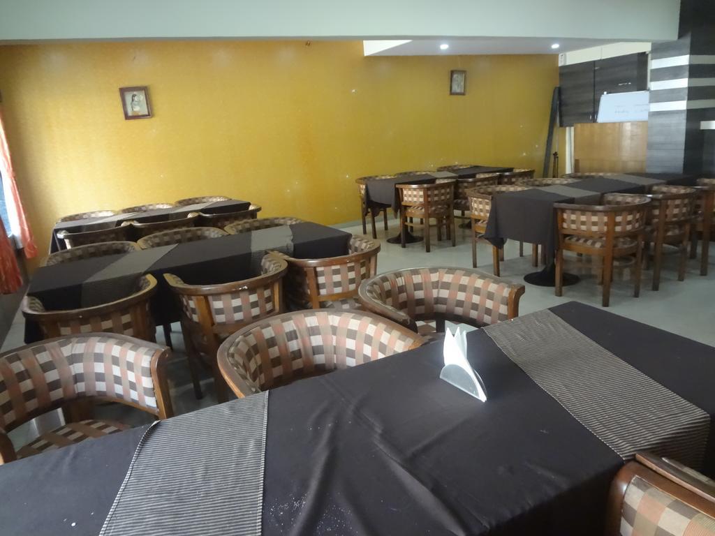 Hotel Juhu Plaza