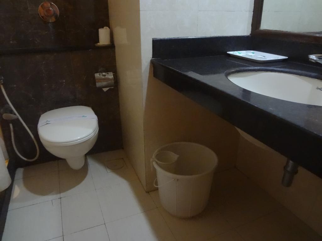 Juhu Plaza Hotel 3*