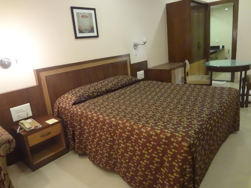 Juhu Plaza