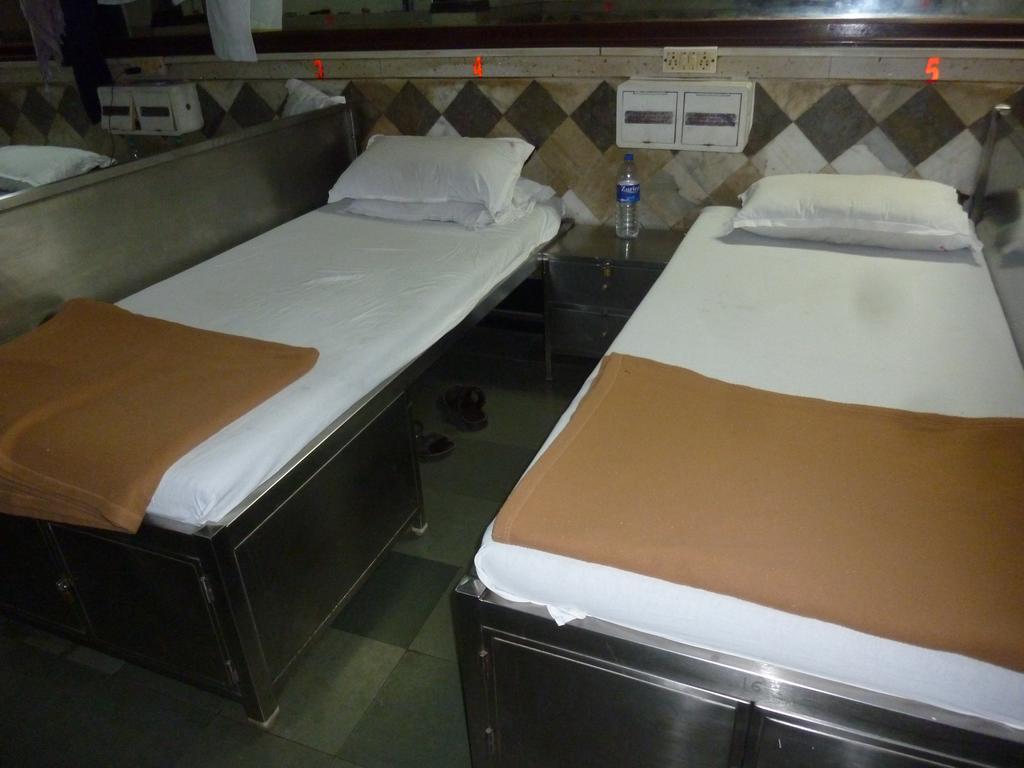 Guest house Yadgar