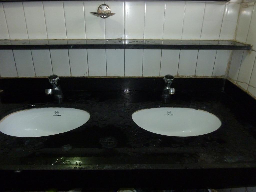 Yadgar Guest house 2*