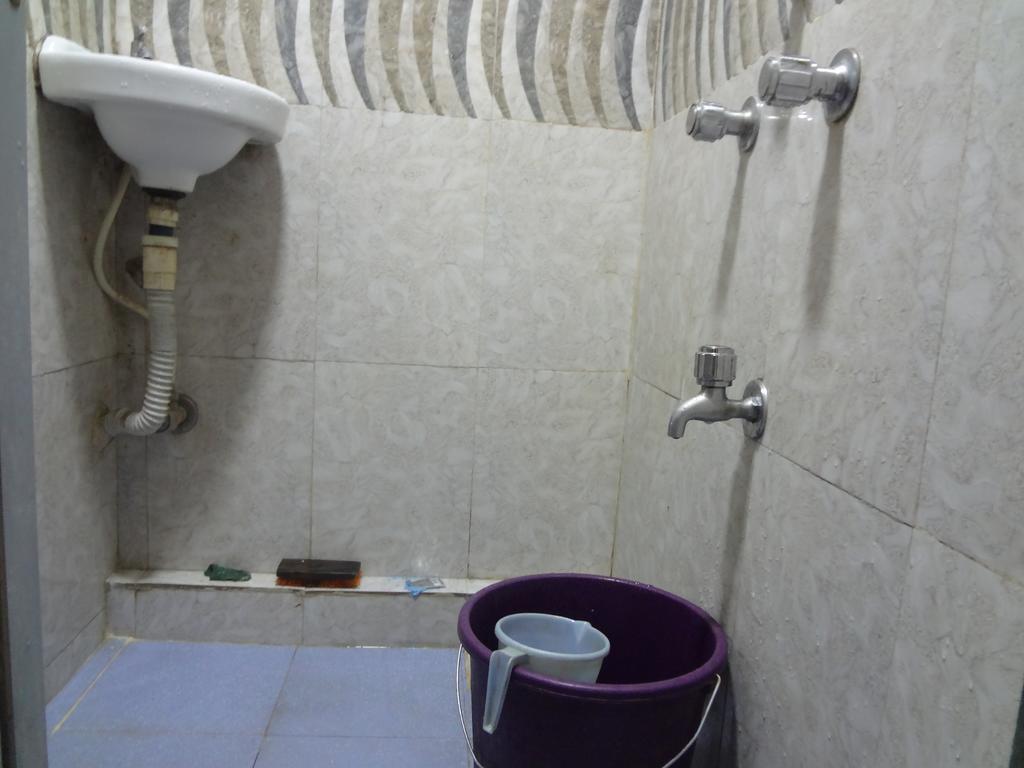 Aashiyana Hostel *