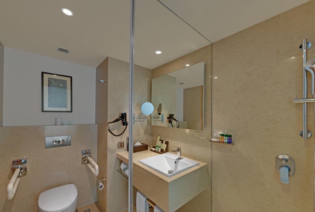 Hotel The Fern - Goregaon Mumbai