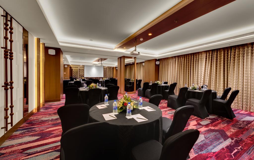 Hotel The Fern - Goregaon 5*