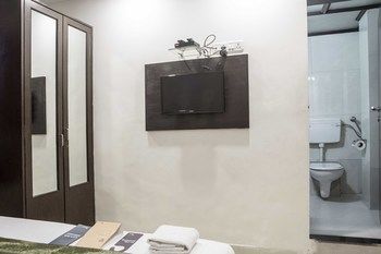 Fabhotel Midaas Comforts Mumbai