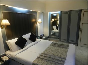 The Emerald & Executive Hotel