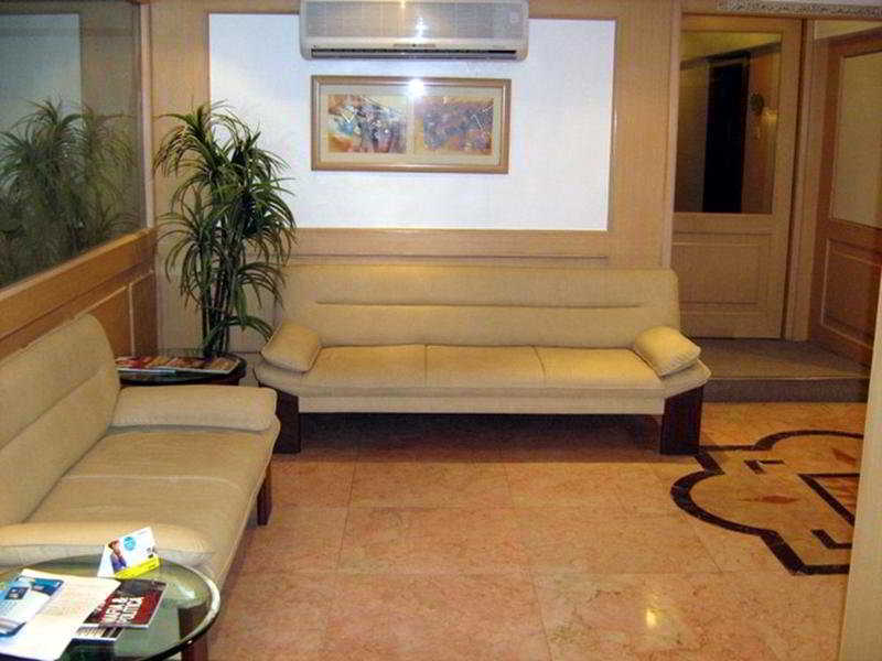Suba Palace Near Gateway Of India 4*