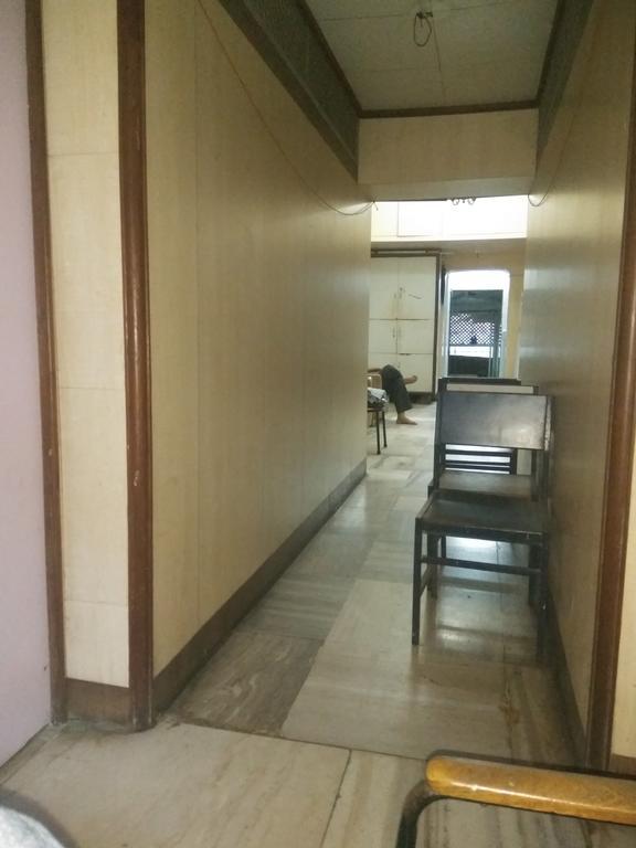 Rupali Hotel *