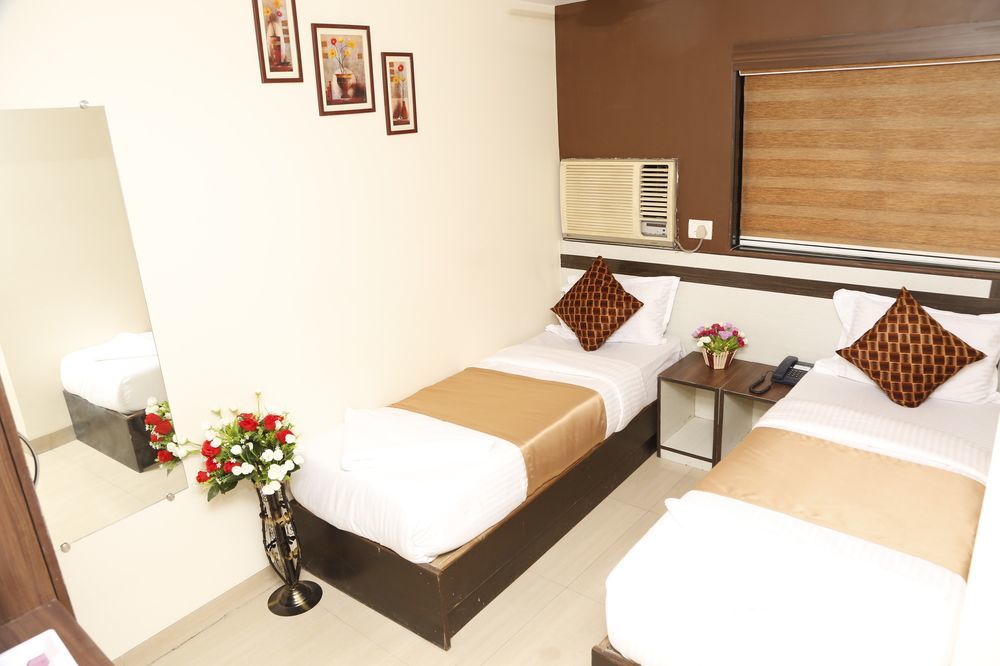 New Royal Hotel 3*