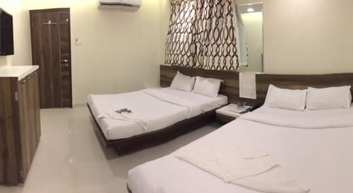 Super Collection O Airport Metro Andheri East Mumbai