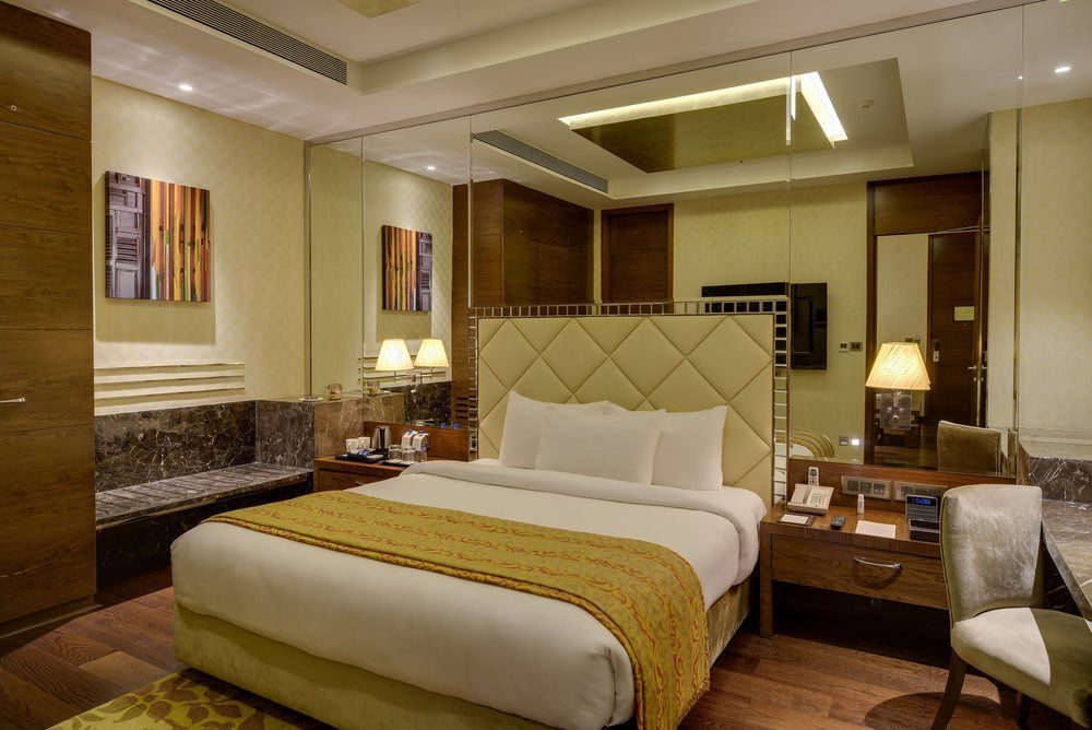 Niranta Airport Transit & Lounge Terminal 2 Arrivals Hotel