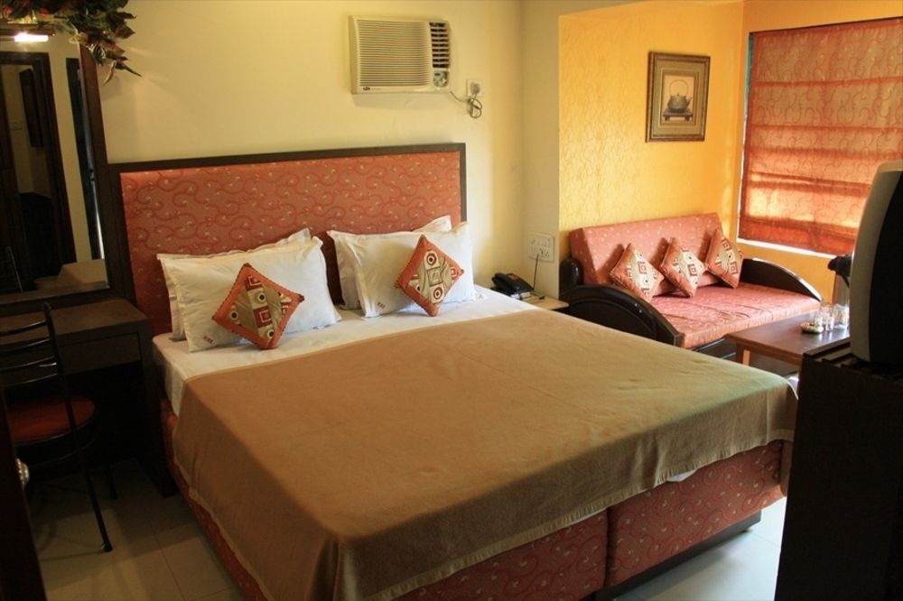 Hotel Fabexpress Highway Residency 3*