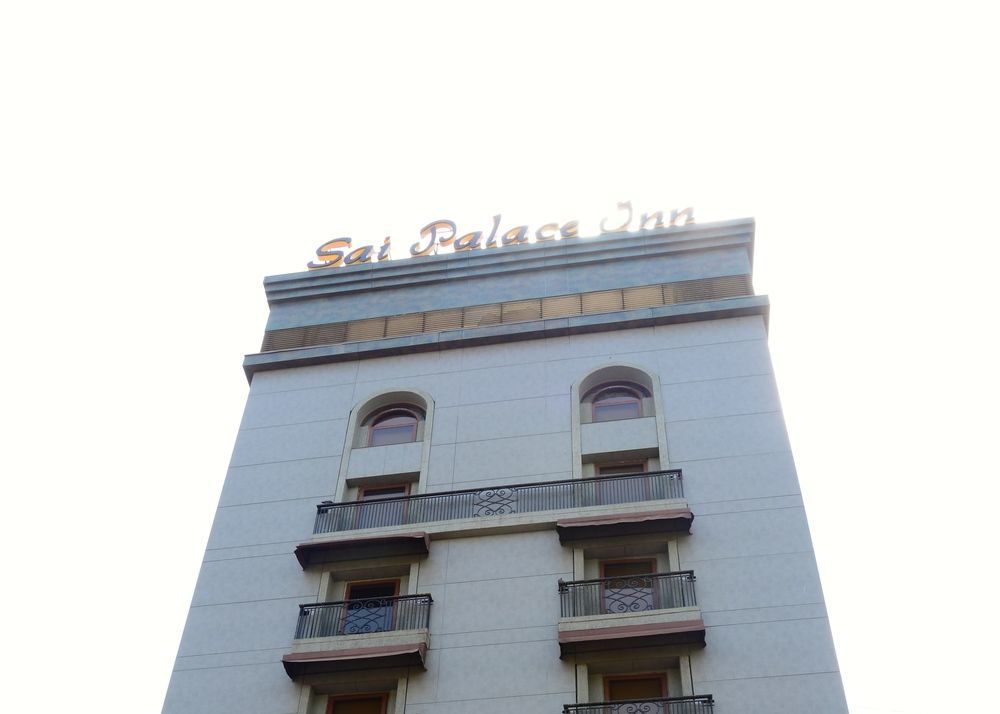 Oyo Premium Santacruz Station