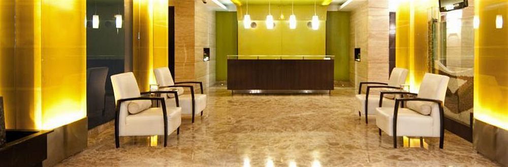Ascot Hotel