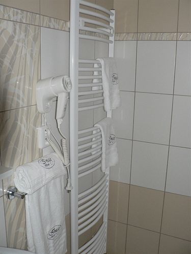 Hotel La Metro Near Bkc Mumbai