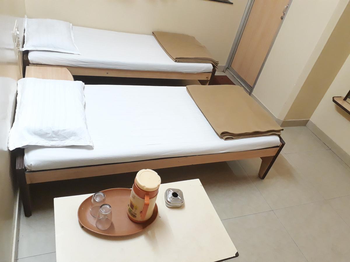 Milan Guest house Mumbai