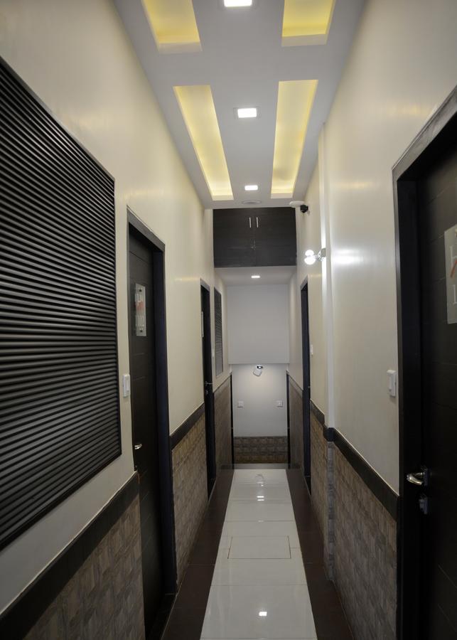 Avenue Hotel 2*