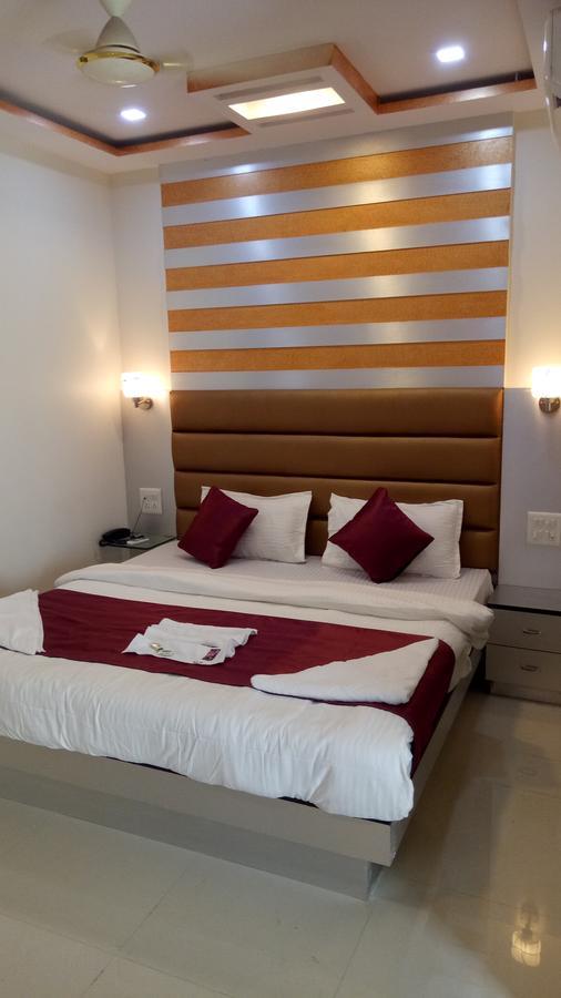 Flagship 83490 Hotel Bently Palace Hotel Mumbai