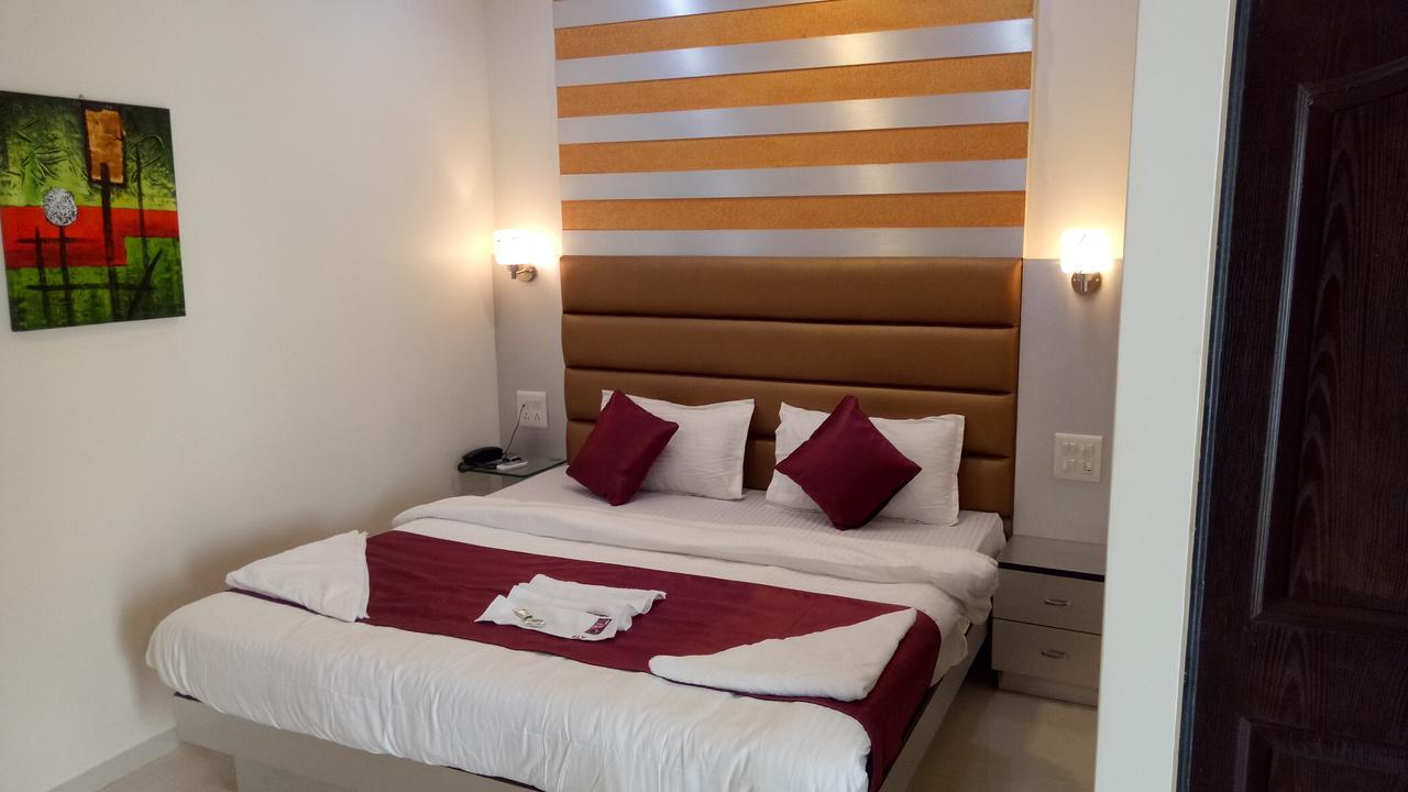 Flagship 83490 Hotel Bently Palace 3*
