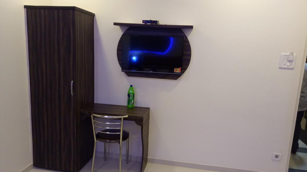 Flagship 83490 Hotel Bently Palace Mumbai