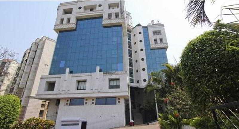 Fabhotel Savoy Airport Hotel