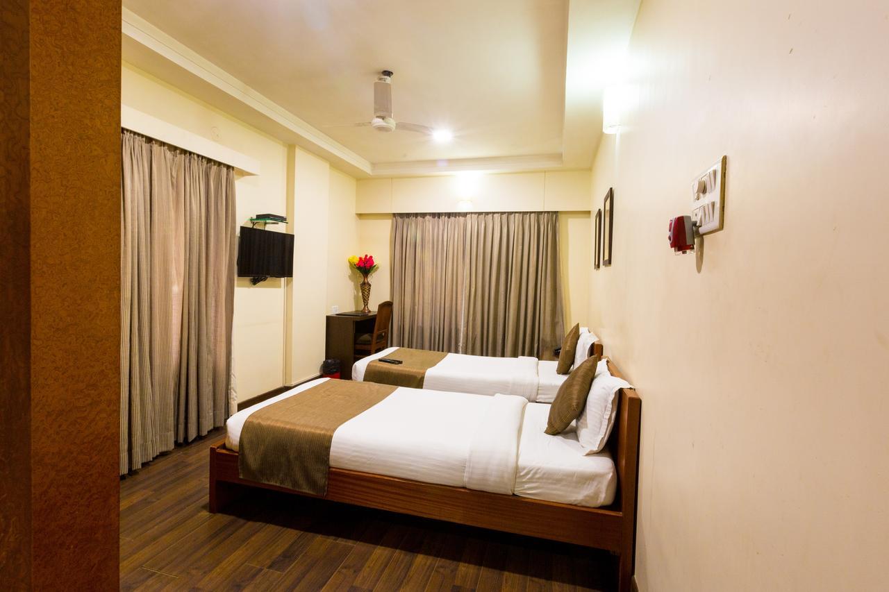 Hotel Mint Domestic Airport