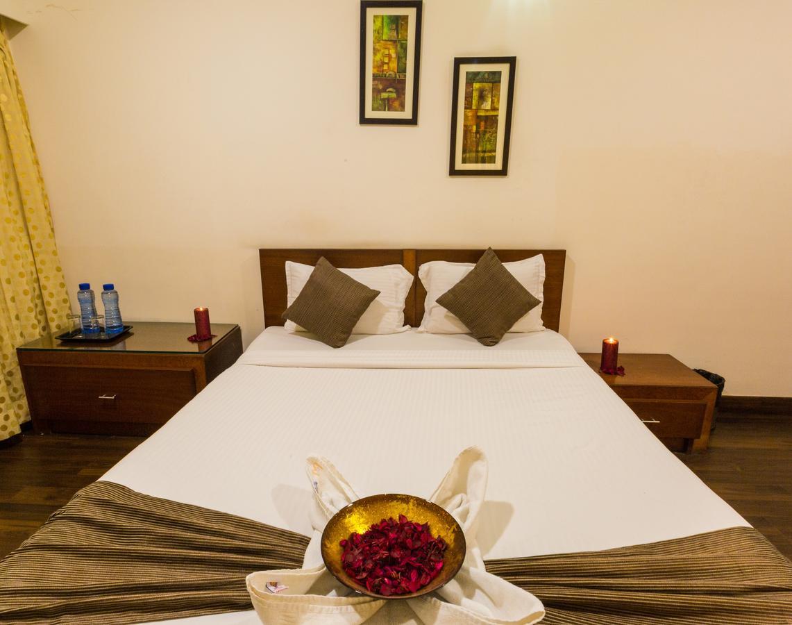 Mint Domestic Airport 3*