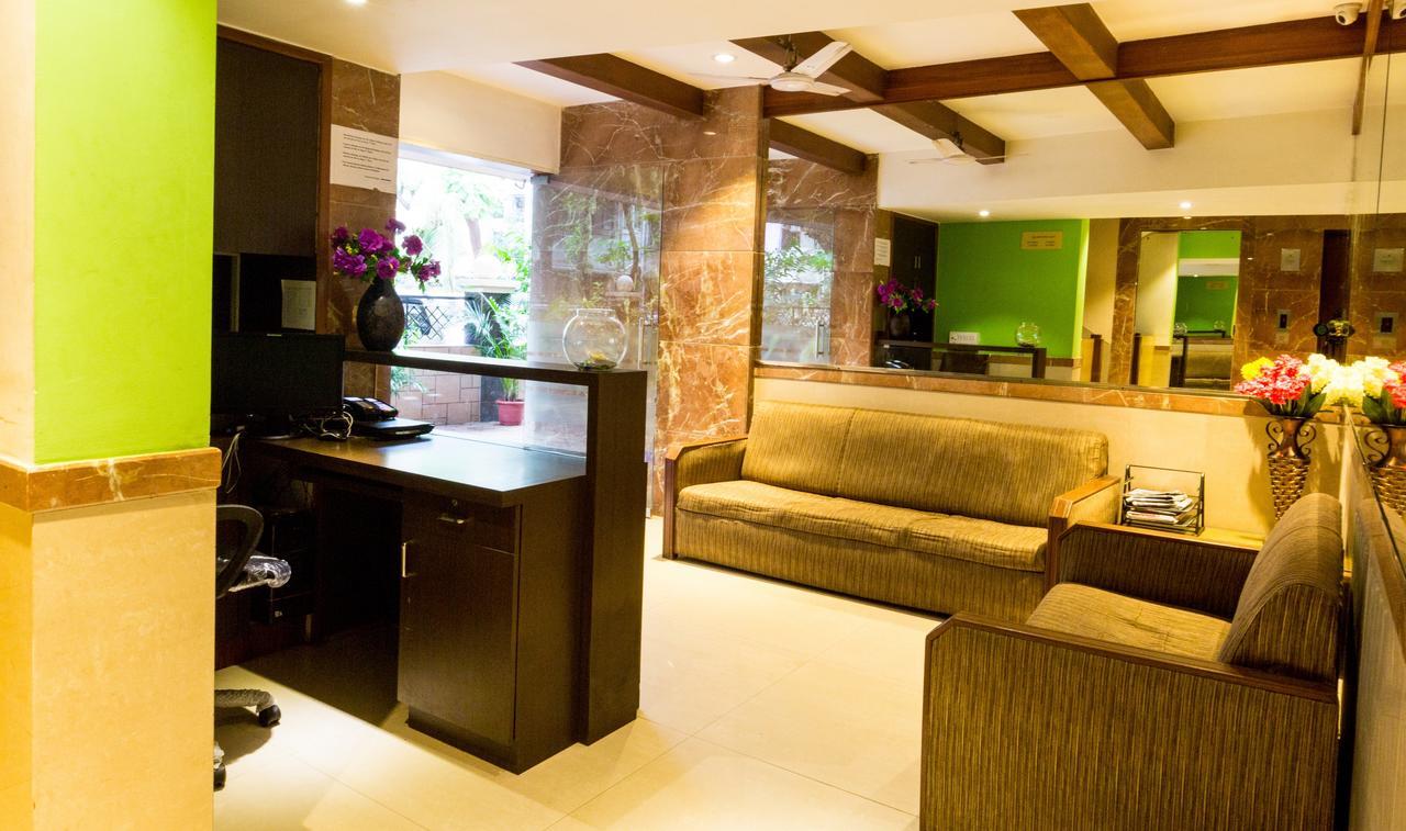 Mint Domestic Airport 3*