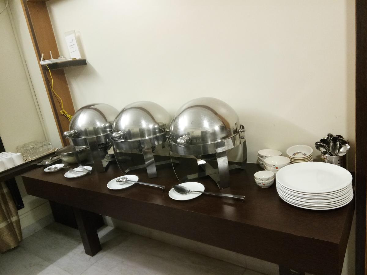 Hotel Mint Domestic Airport