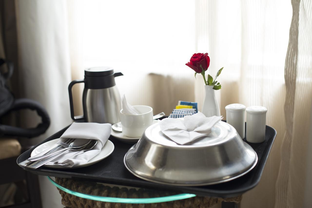 Mint Domestic Airport 3*