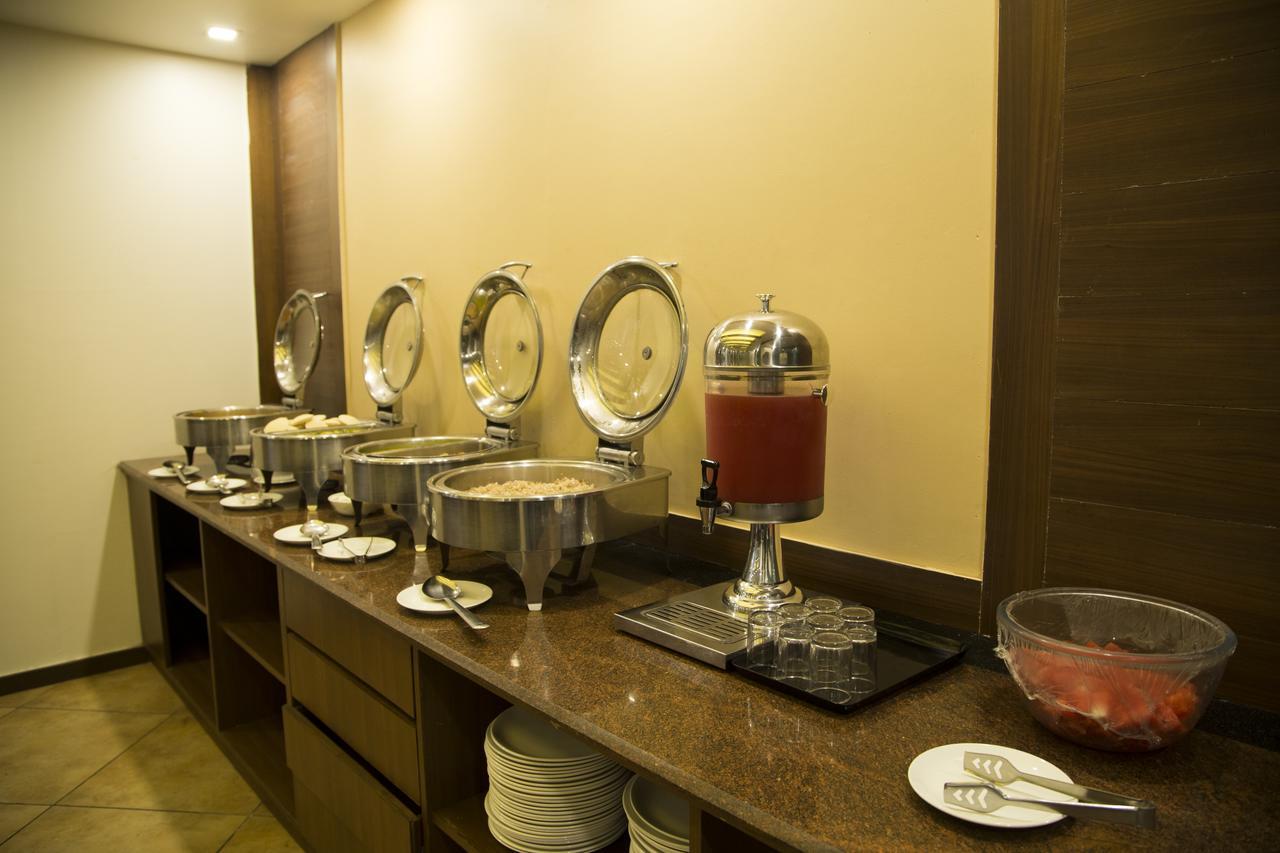 Hotel Mint Domestic Airport 3*