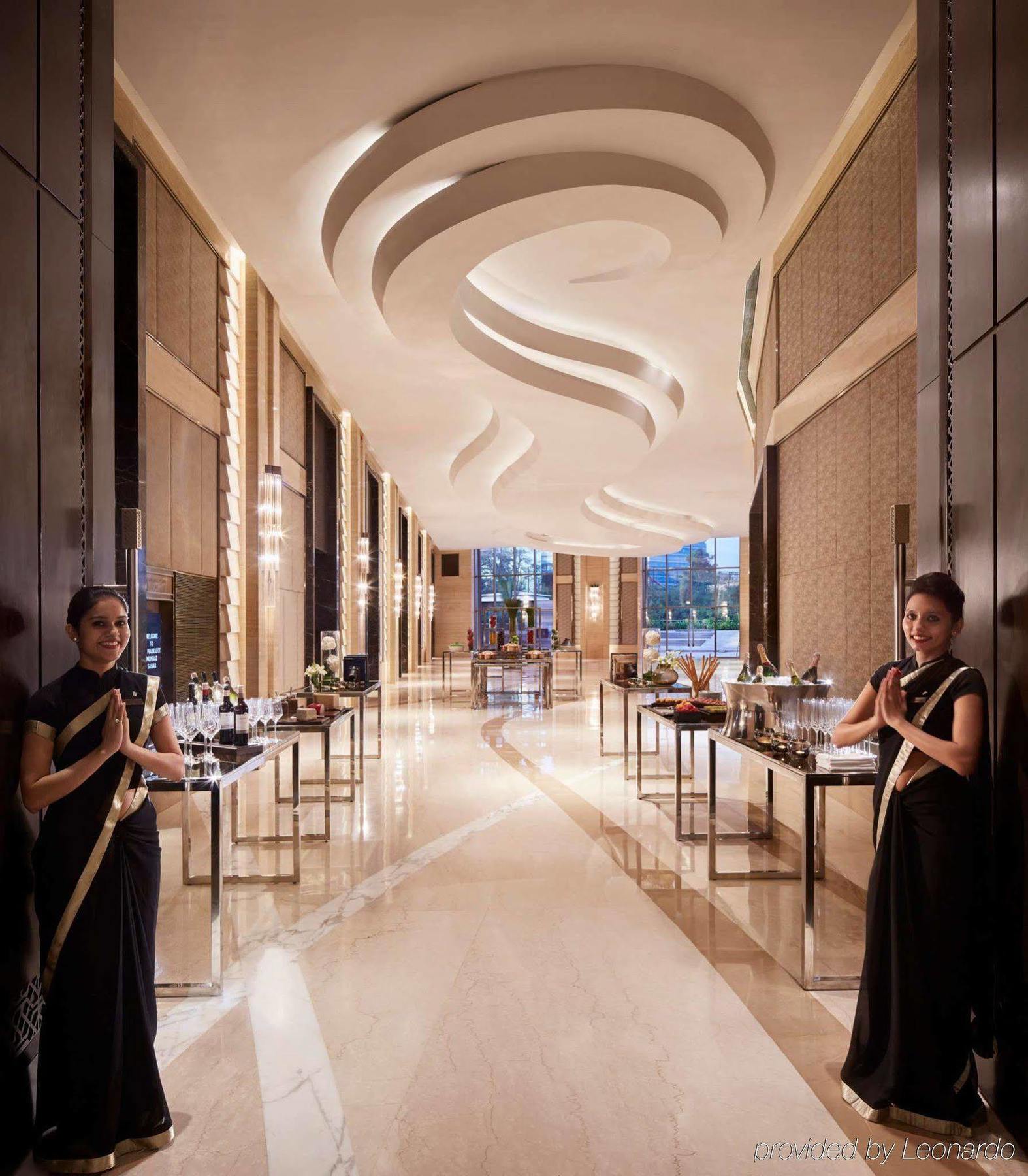 Jw Marriott Sahar Airport Hotel 5*